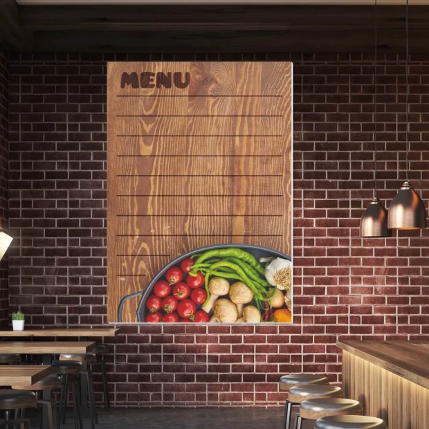 Tablica kredowa z nadrukiem menu 030 - Aranżacja w restauracji. Ciemne ceglane ściany, drewniane meble i oświetlenie