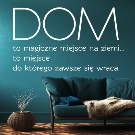 Naklejka dom to magiczne miejsce 1943 - Aranżacja w salonie. Ściana w intensywnym kolorze, ciemna kanapa i drewniana podłoga