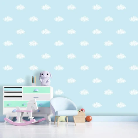 Tapeta dla dzieci chmurki 044 - Aranżacja w pokoju dziecięcym. Ściany w jasnym niebieskim kolorze z białymi chmurkami