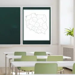 Nakładka magnetyczna suchościeralna konturowa mapa Polski 11 - Aranżacja w klasie. Ściany w jasnym kolorze, zielone krzesła