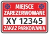 Naklejka Miejsce zarezerwowane, zakaz parkowania N619, z polem na nr rejestracyjny pojazdu - Wzór graficzny. Czerwone tło