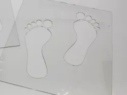 Indywidualny szablon malarski wielokrotnego użycia wykonany z sztywnego materiału 0,5 mm zewn rozmiar 40x50 cm - Wzór