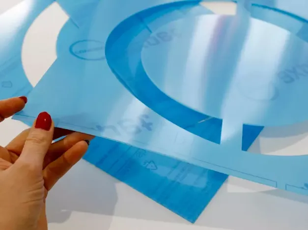 Indywidualny szablon malarski wielokrotnego użytku okrąg - Wzór graficzny. Kształty okręgów i linii tworzących wzór