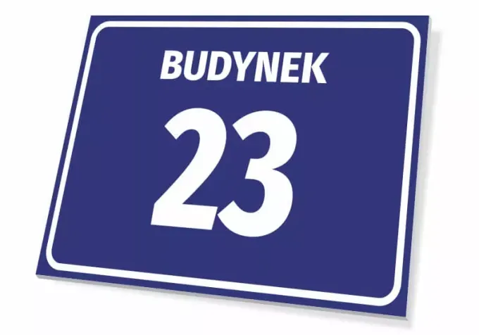 Tabliczka Budynek z numerem, literą - Wzór graficzny. Prostokątna tabliczka z niebieskim tłem i białym napisem BUDYNEK