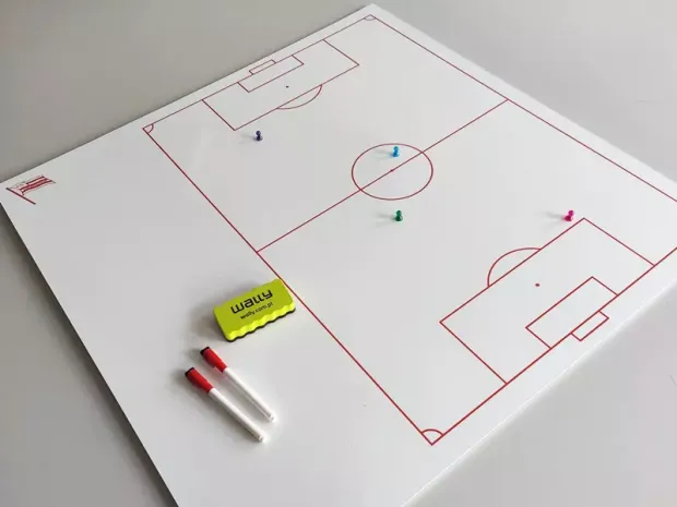 Tablica suchościeralna magnetyczna trenerska taktyczna. Format 85x85 cm, usztywniona 5mm PCV - Wzór graficzny. Na białym tle