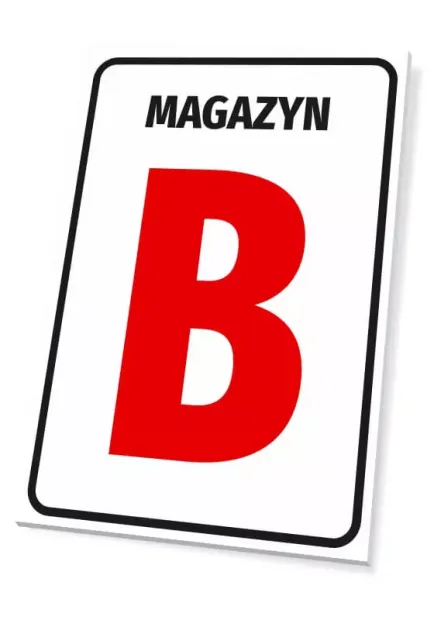 Tabliczka z napisem MAGAZYN oraz dużym polem na przykładową czerwoną literę, pokazana pod kątem