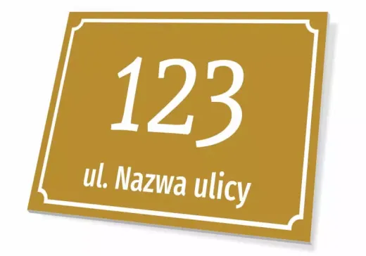 Złota tabliczka adresowa na białe tło z przykładowym polem na numer domu i nazwę ulicy