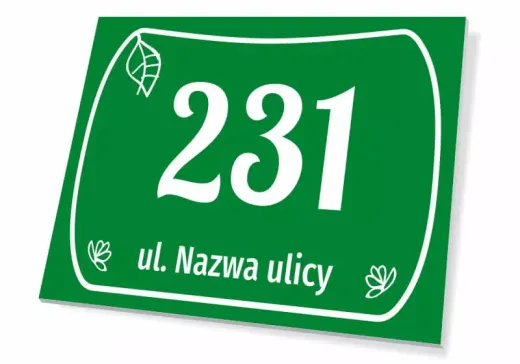 Zielona tabliczka adresowa z polem na numer domu i nazwę ulicy, pokazana pod kątem na białym tle