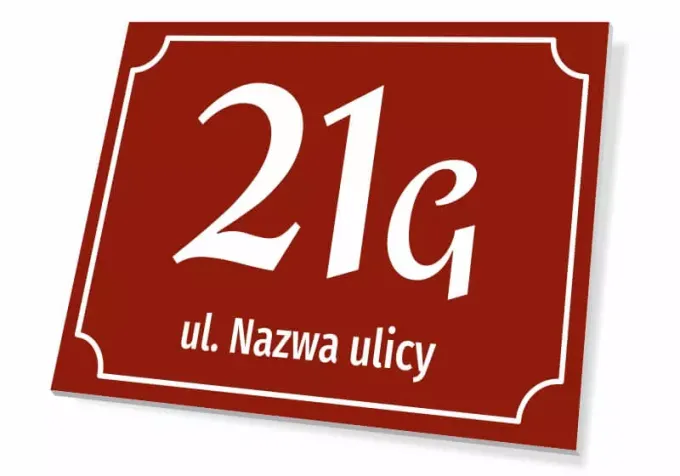 Tabliczka posesyjna numerem i ulicą - Wzór graficzny. Czerwone tło z białymi cyframi i napisem. Prostokątny kształt