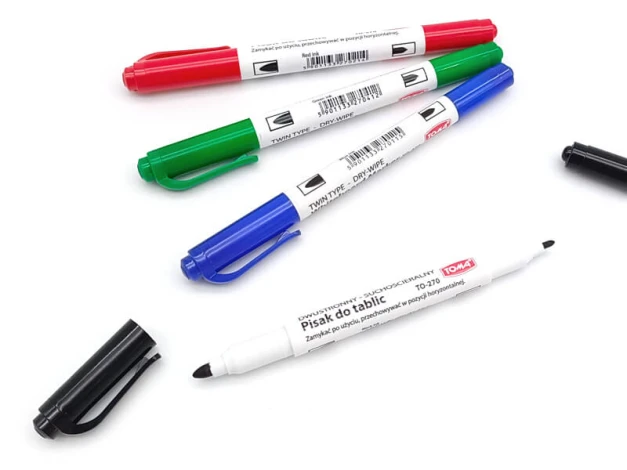 Komplet mazaków dwustronnych - Wzór graficzny. Cztery markery w kolorach czerwonym, zielonym, granatowym i czarnym