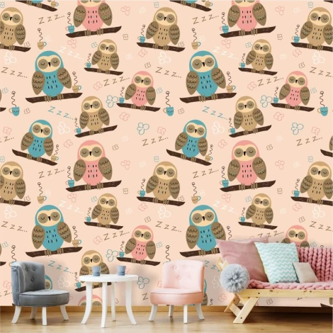 Tapeta do pokoju dziecka Śpiące sowy 0438 - Wzór graficzny. Sowy w różnych kolorach na gałęziach, z kwiatami i chmurkami