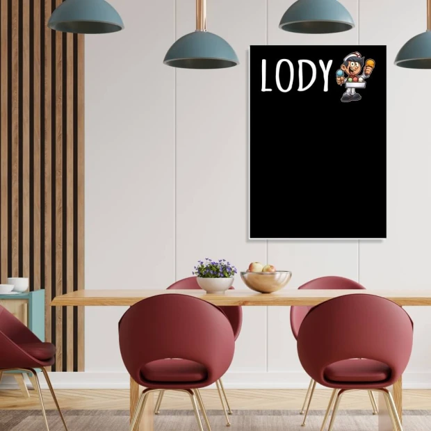 Tablica kredowa z nadrukiem Lody 098 - Aranżacja w jadalni. Ściany w jasnym kolorze, drewniane akcenty i okrągłe krzesła