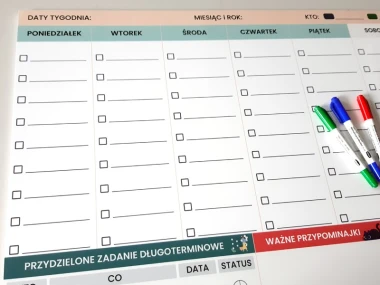 Indywidualna tablica suchościeralna 70 x 50 cm, na 5mm PCV, powierzchnia błyszcząca - Wzór graficzny. Tablica z podziałem
