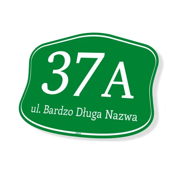 Zielona tabliczka adresowa na białym tle z przykładowym numerem domu i bardzo długą nazwą ulicy