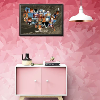 Plakat kolaż ze zdjęć w formie różnych kształtów 40x50 cm - Aranżacja w pokoju dziennym. Ściany w odcieniach różu
