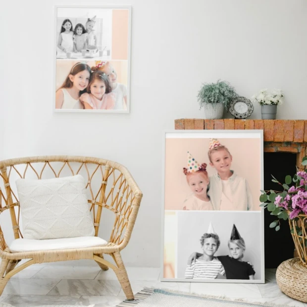 Plakat fotoplakat ze zdjęcia 70x100 cm - Aranżacja w salonie. Jasne ściany, rattanowe krzesło, kominek i kwiaty