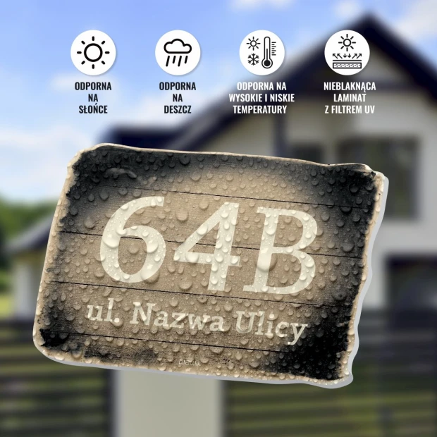 Tabliczka na dom z nazwą ulicy, numerem posesji - Wzór graficzny. Kształt prostokątny, z wyraźnym numerem i tekstem na tle