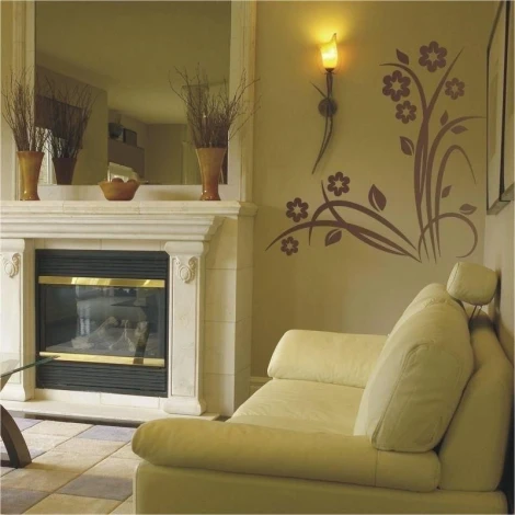 Naklejka japoński 74 w eleganckim salonie, subtelnie ożywiająca przestrzeń dzięki delikatnym kwiatow