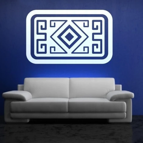 Meksykańska naklejka w geometrycznym wzorze na ciemnoniebieskiej ścianie, idealna do nowoczesnego sa