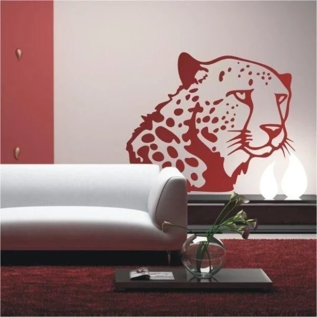 Gepard 0810 w nowoczesnym salonie, dodający charakteru i elegancji dzięki wyrazistemu, ciepłemu kolo