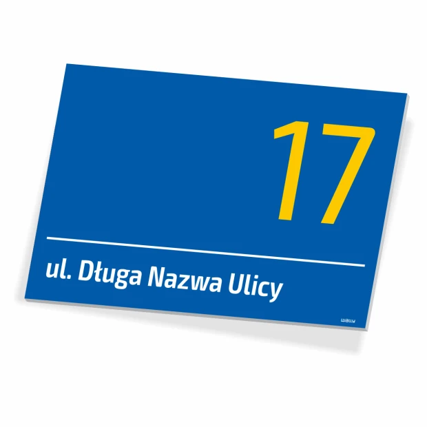 Tabliczka adresowa, ulica, numer posesji - Wzór graficzny. Prosty, prostokątny kształt z niebieskim tłem i żółtymi cyframi