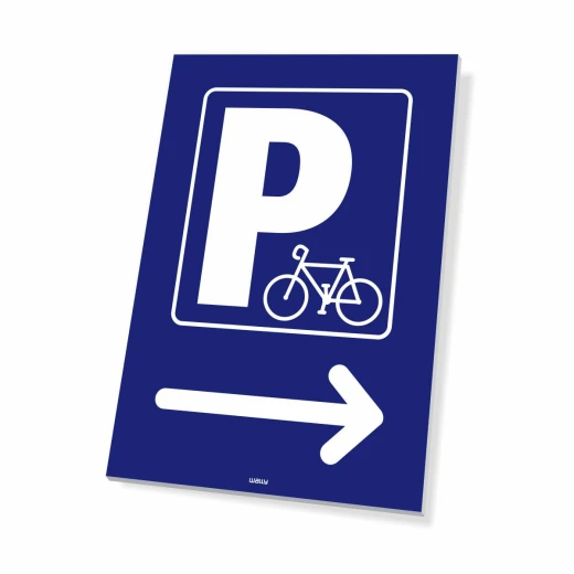 Niebieska prostokątna tabliczka parking rowerowy ze strzałką w prawo i piktogramem roweru na białym tle