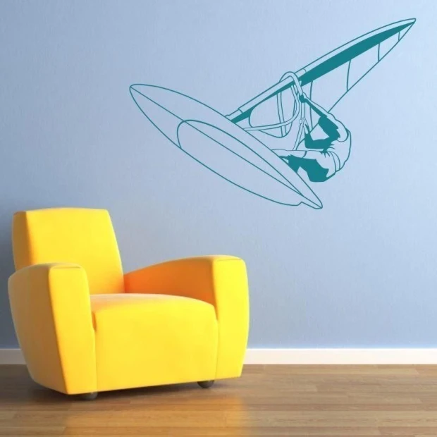 Dynamiczna naklejka windsurfingowa 1330, idealna do nowoczesnego salonu, dodająca energii i stylu.