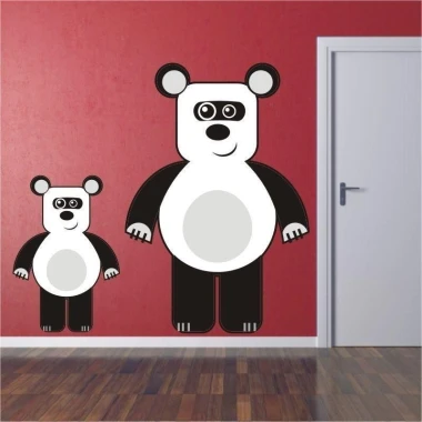 Urocza naklejka panda w nowoczesnym pokoju dziecięcym, dodająca radosnego akcentu na ścianie.