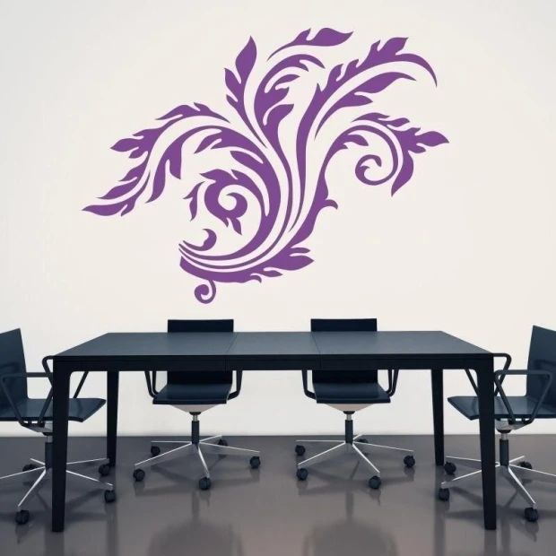 Elegancka naklejka floral 1682 w purpurowych odcieniach, doskonale komponująca się z nowoczesnym wnę