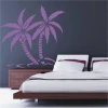 Stylowa naklejka palmy 1621 w nowoczesnej sypialni, dodająca egzotycznego uroku i świeżości.