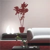 Stylowa naklejka roślinna w głębokim burgundzie, idealna do nowoczesnego salonu, dodająca charakteru