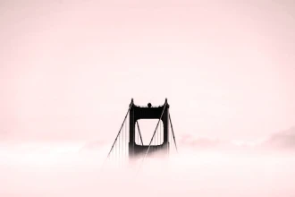 Fototapeta na ścianę szczyt mostu we mgle FP 3263