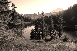Fototapeta na ścianę widok na małe góskie jezioro FP 1954
