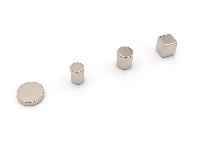 Neodymium magnet set of 5 pieces different sizes